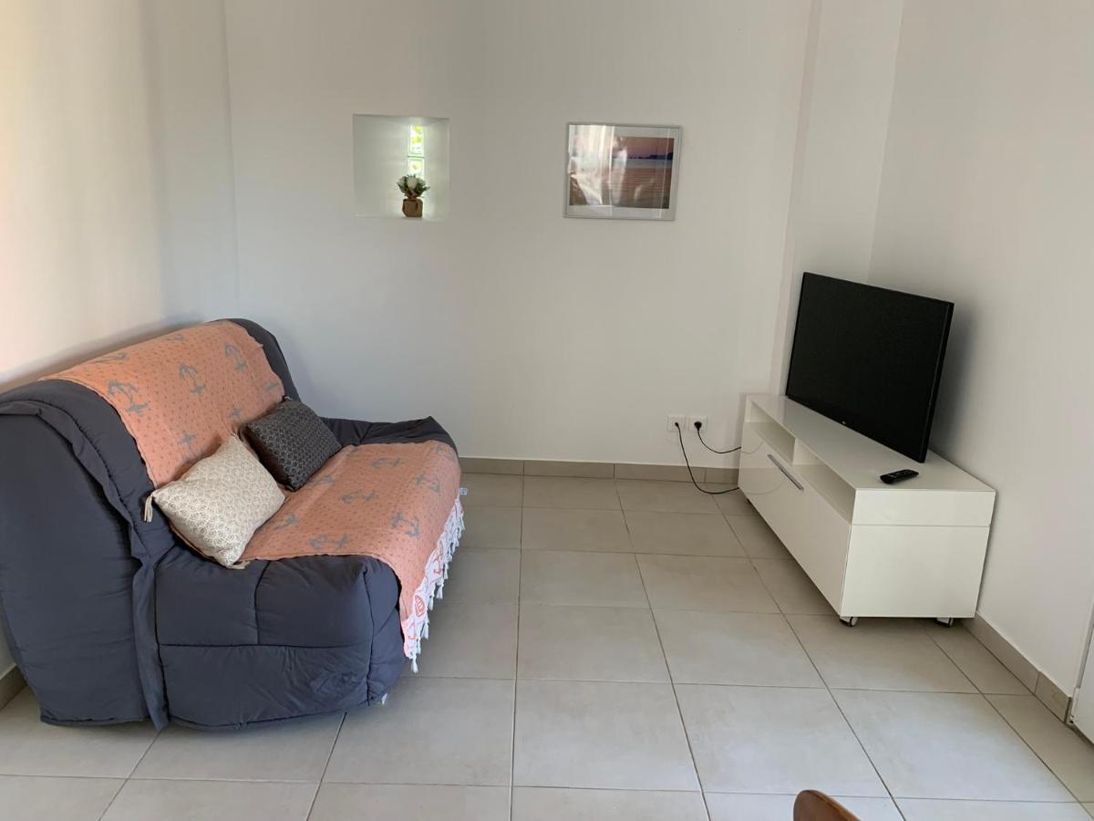 L'Almanarre Apartment Hyeres Exterior photo